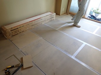 床下地組 PB220065